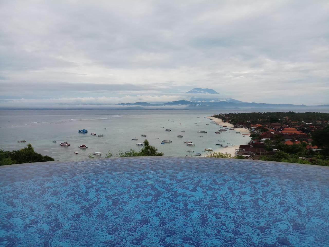Jenggala Hill Hotel Nusa Lembongan Kültér fotó
