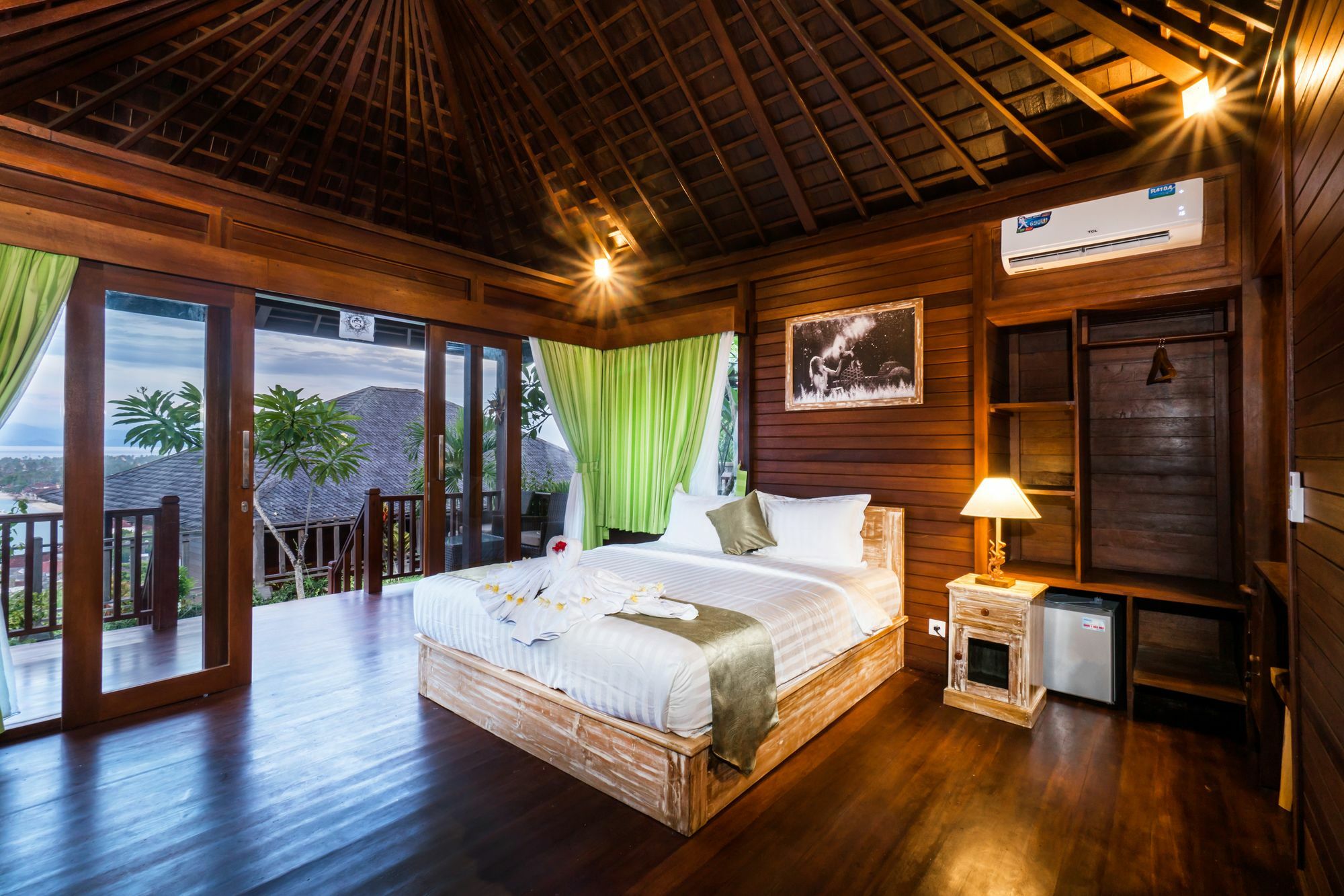 Jenggala Hill Hotel Nusa Lembongan Kültér fotó