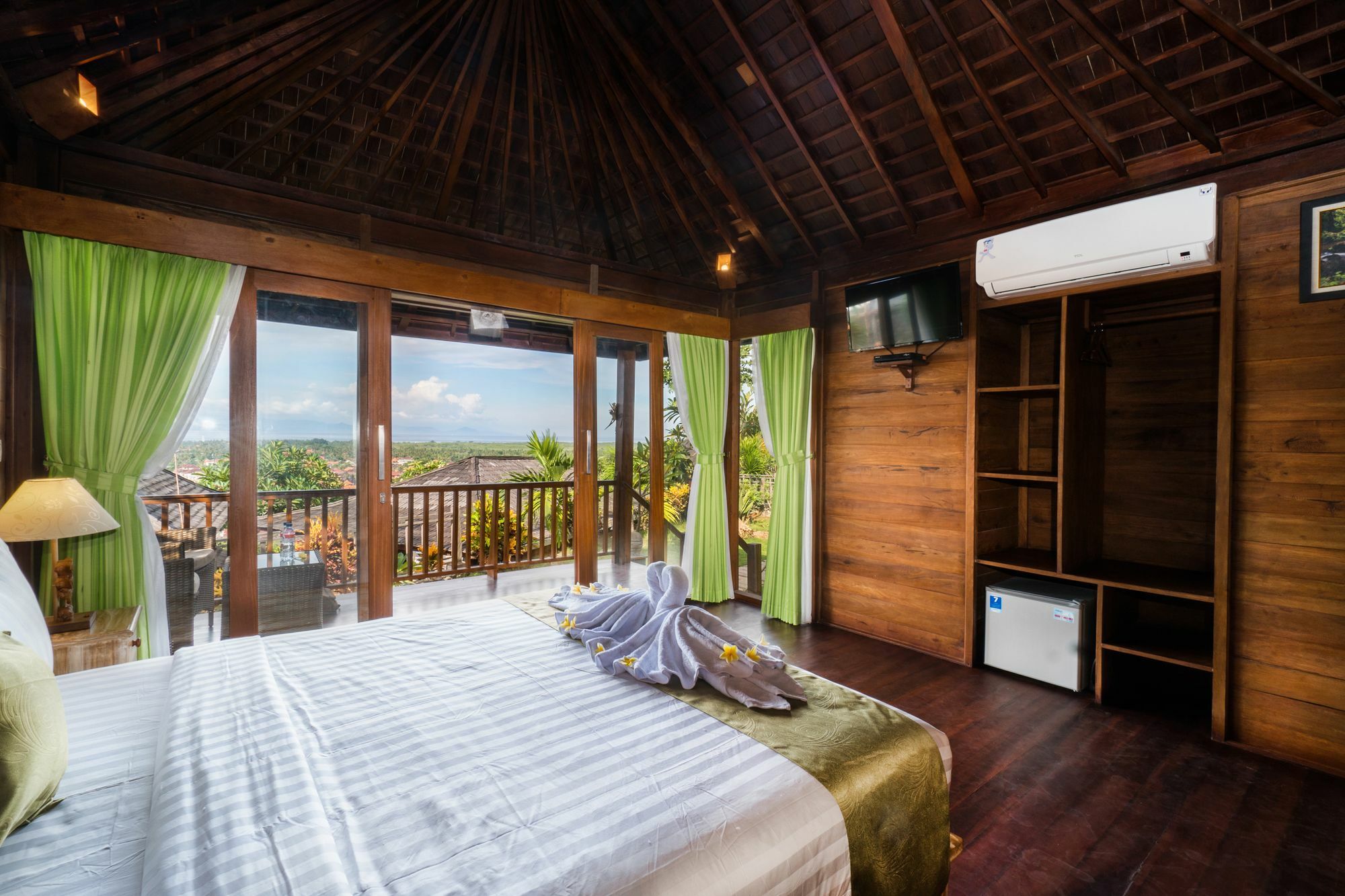 Jenggala Hill Hotel Nusa Lembongan Kültér fotó
