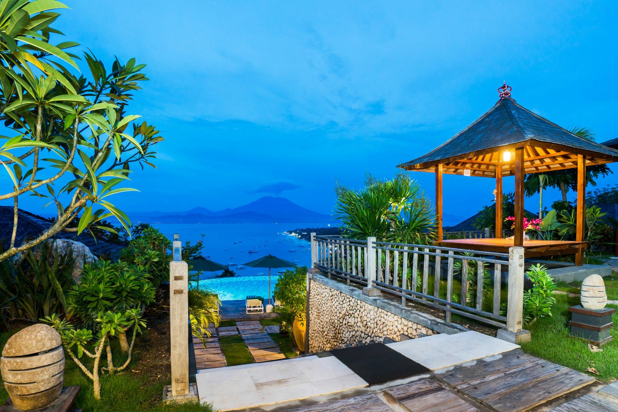 Jenggala Hill Hotel Nusa Lembongan Kültér fotó