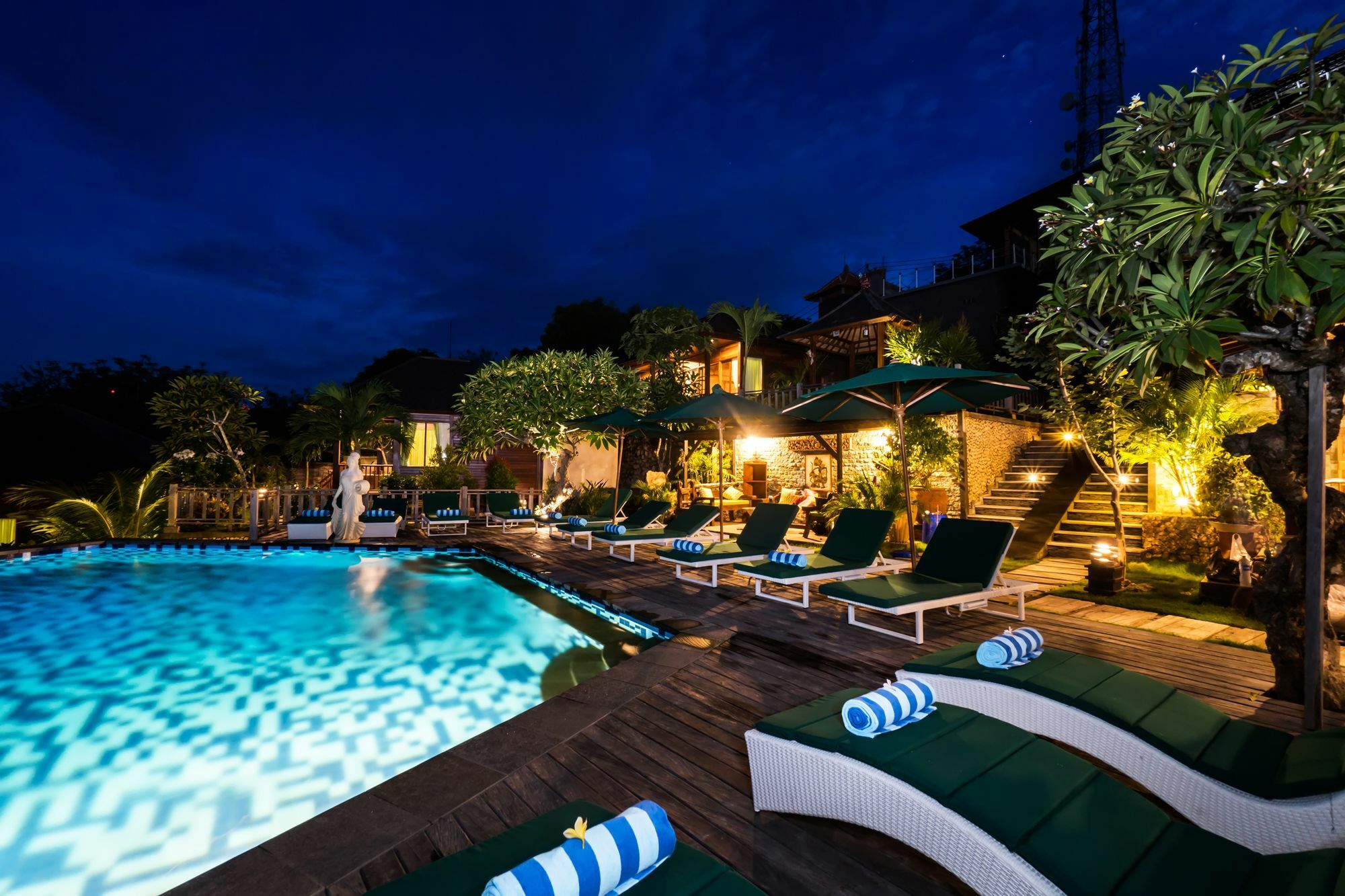 Jenggala Hill Hotel Nusa Lembongan Kültér fotó