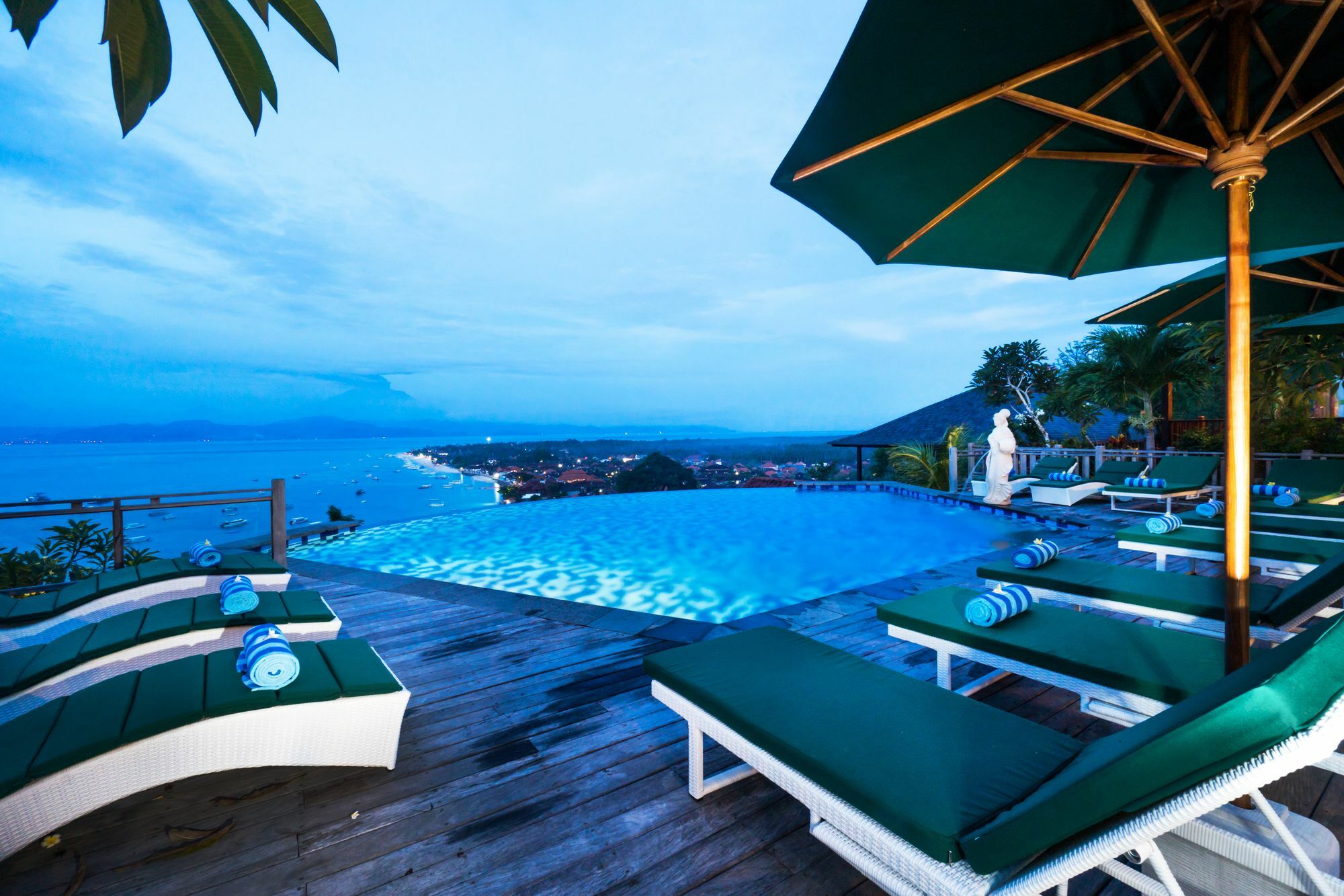 Jenggala Hill Hotel Nusa Lembongan Kültér fotó